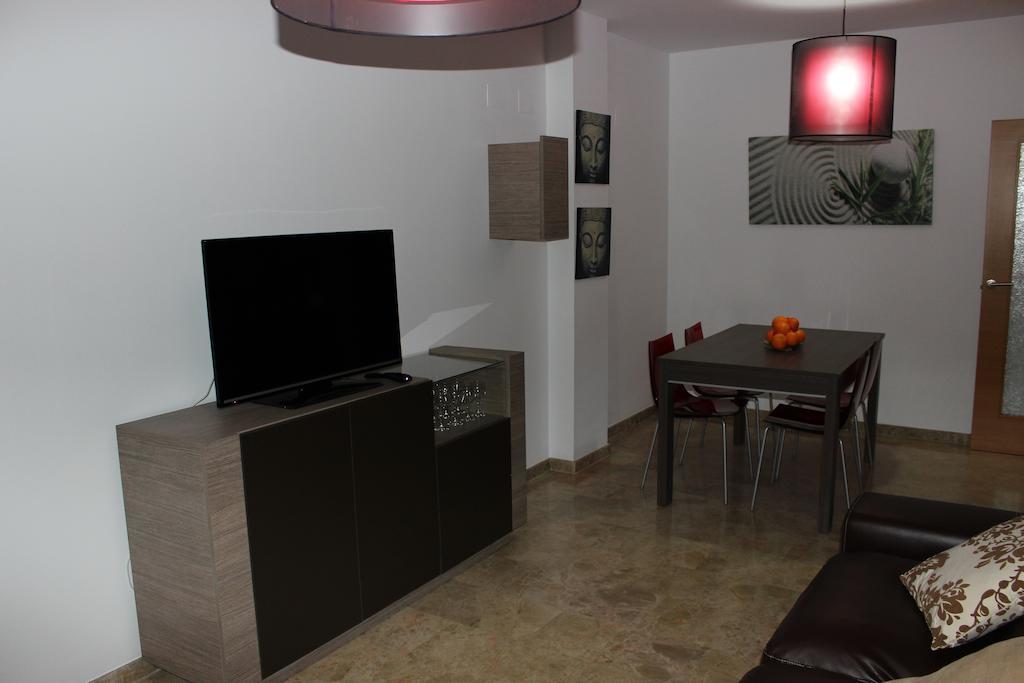 Holiday Apartments Malvarrosa Beach Valencia Room photo